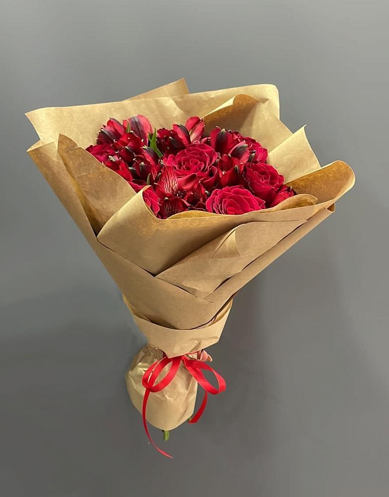 Букет цветов из: Альстромерии и Розы в Верх-Нейвинский