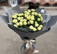 Букет Белые кустовые розы Солинеро в Верх-Нейвинский