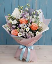 Букет цветов из:  Лизиантусы, Розы, Альстромерии и Гипсофила в Верх-Нейвинский