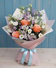 Букет цветов из:  Лизиантусы, Розы, Альстромерии и Гипсофила в Верх-Нейвинский