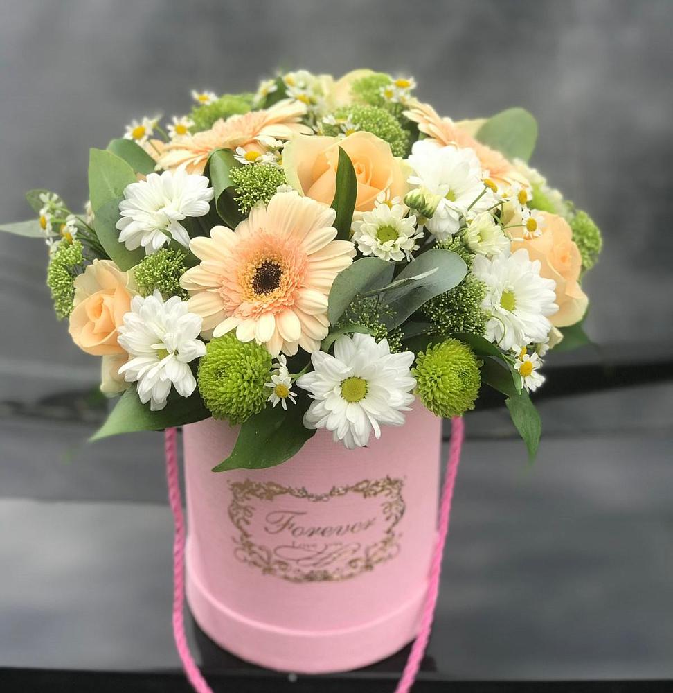 Цветочная композиция из Розы, Герберы и Хризантемы в шляпной коробке в Верх-Нейвинский