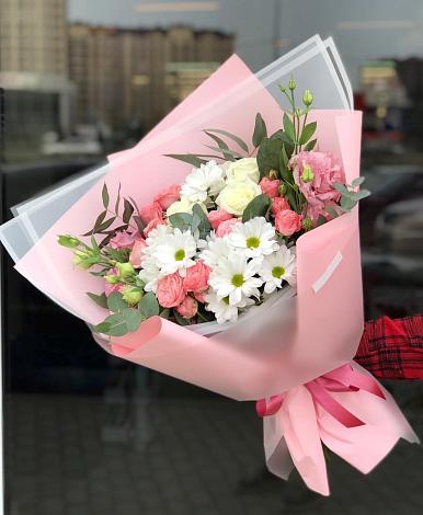 Букет цветов из: Розы, Лизиантусы и Хризантемы в Верх-Нейвинский
